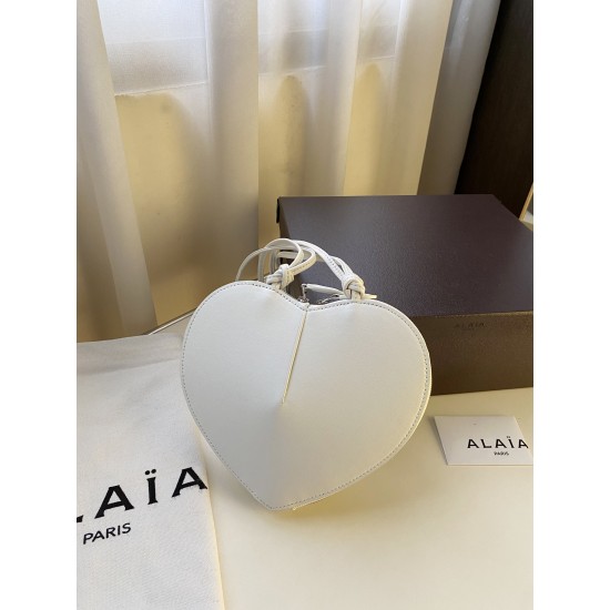 Alaia Love Bag Collection Top Quality
