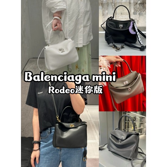 Balenciaga Collection Top Quality
