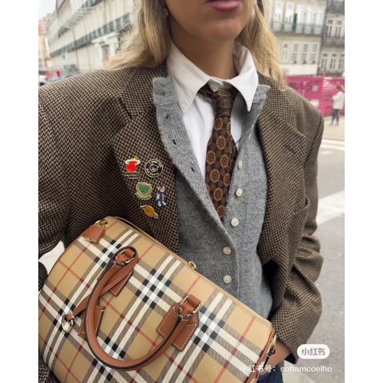 Burberry Collection Top Quality
