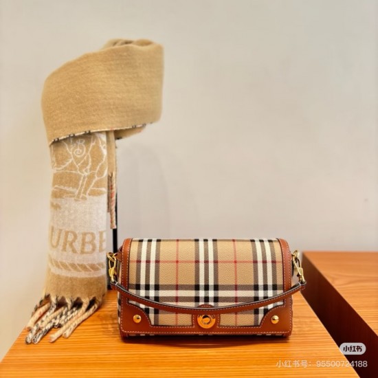 Burberry Collection Top Quality
