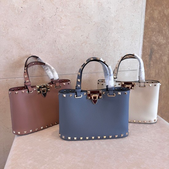 Valentino Collection Top Quality
