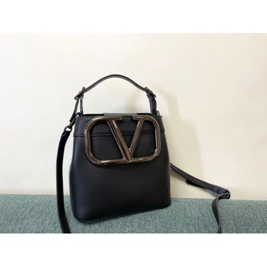 Valentino Collection Top Quality
