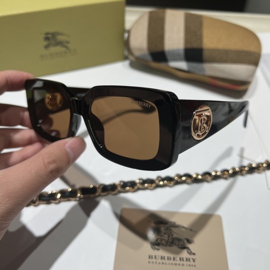 Burberry Glasses: Good Quality