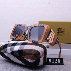 Burberry Glasses: High Quality