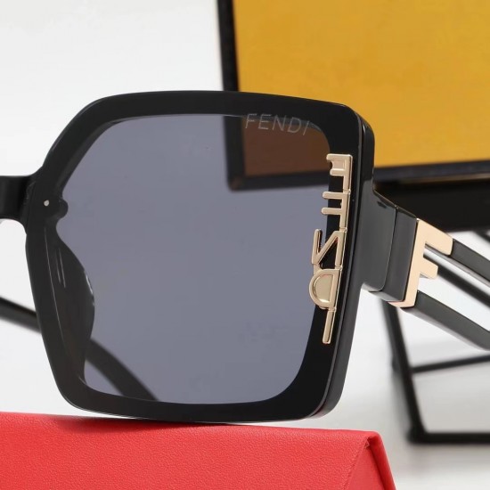 Fendi Glasses: High Quality