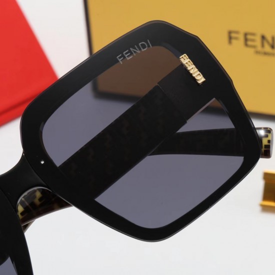 Fendi Glasses: High Quality