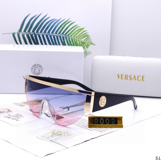 Versace Glasses: High Quality