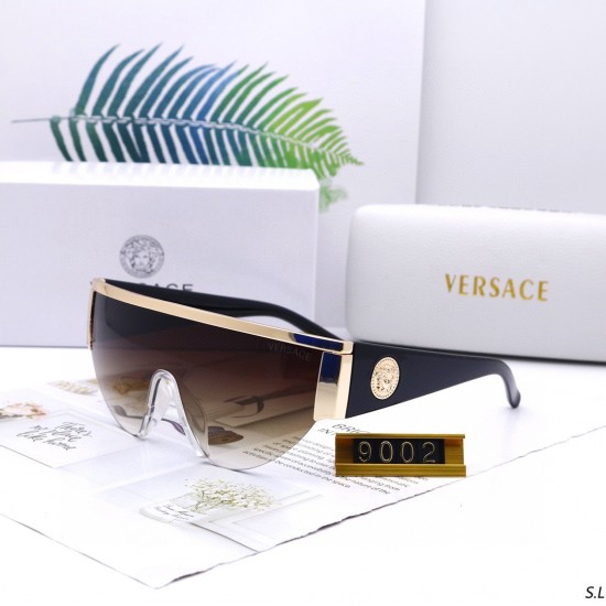 Versace Glasses: High Quality