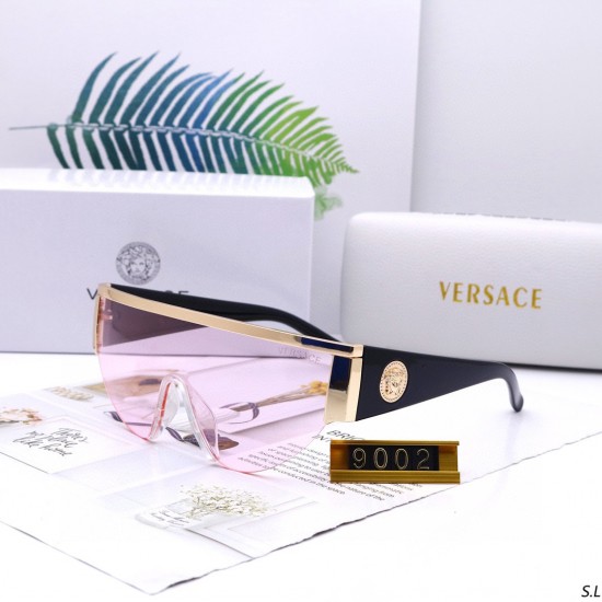 Versace Glasses: High Quality