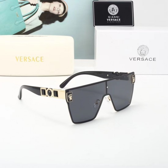 Versace Glasses: High Quality