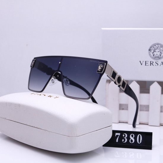 Versace Glasses: High Quality