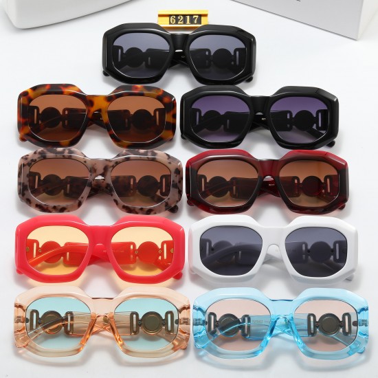 Versace Glasses: High Quality
