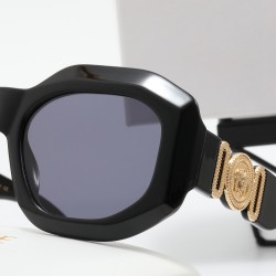 Versace Glasses: High Quality