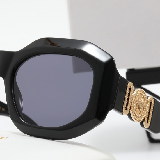 Versace Glasses: High Quality
