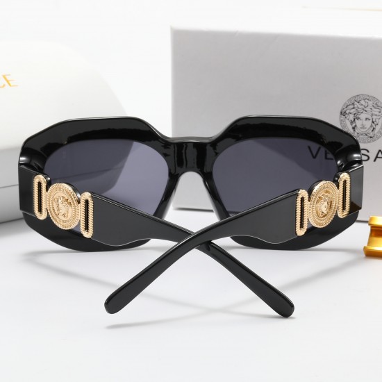 Versace Glasses: High Quality