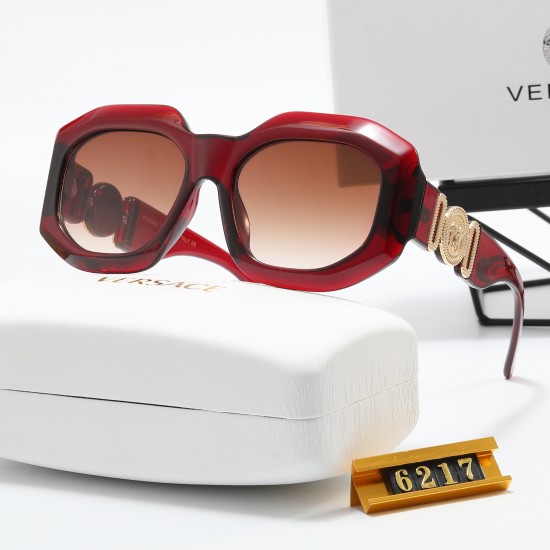 Versace Glasses: High Quality