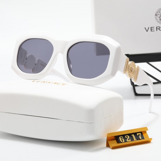 Versace Glasses: High Quality