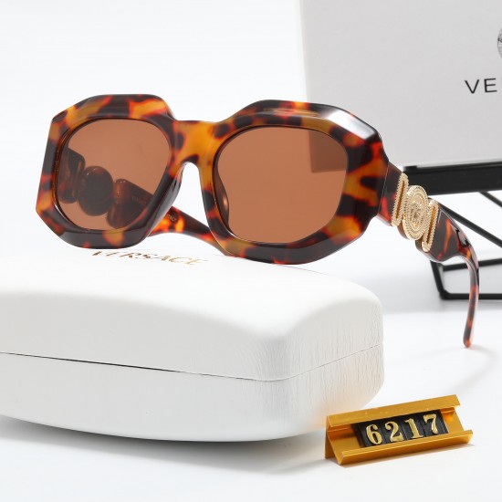 Versace Glasses: High Quality
