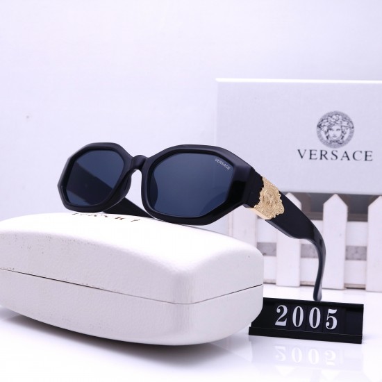 Versace Glasses: High Quality