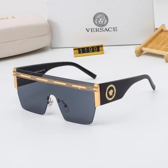 Versace Glasses: High Quality