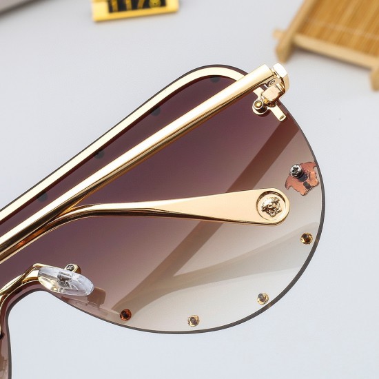 Versace Glasses: High Quality