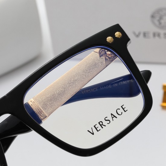 Versace Glasses: High Quality