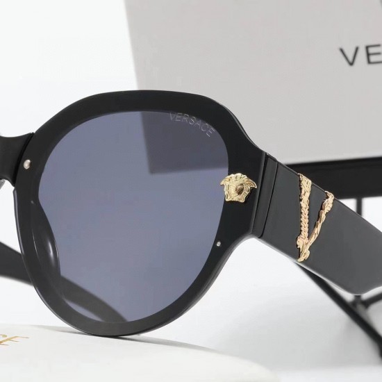 Versace Glasses: High Quality