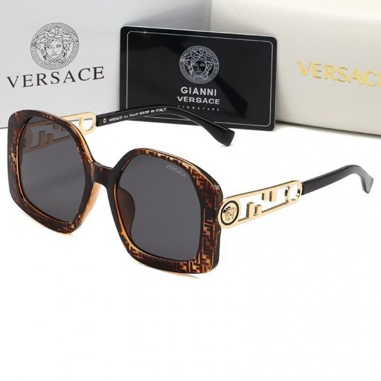 Versace Glasses: High Quality
