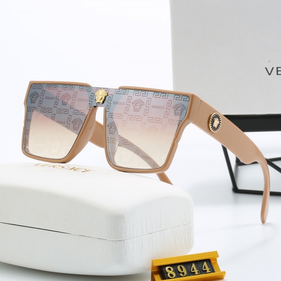 Versace Glasses: High Quality