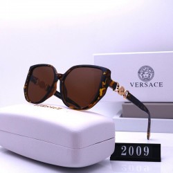 Versace Glasses: High Quality