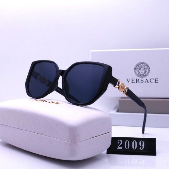 Versace Glasses: High Quality