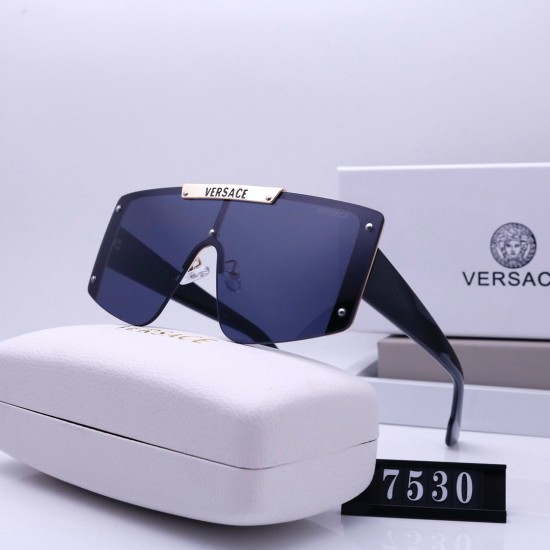 Versace Glasses: High Quality
