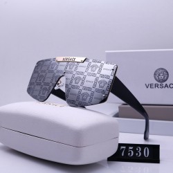 Versace Glasses: High Quality
