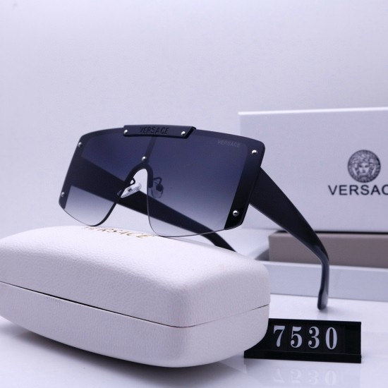 Versace Glasses: High Quality