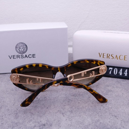 Versace Glasses: High Quality