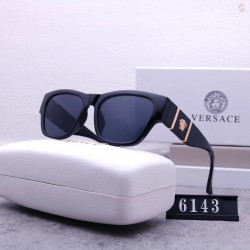 Versace Glasses: High Quality