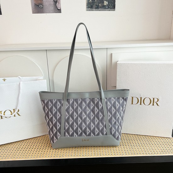 Good Quality Other Bags: Wallets, $30–$50