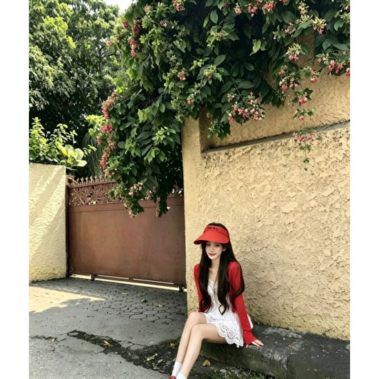 MiuMiu Hat
$30-$45