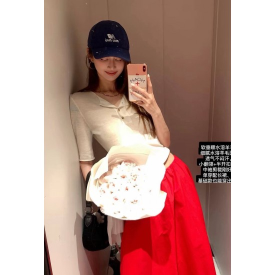 MiuMiu Hat
$30-$45