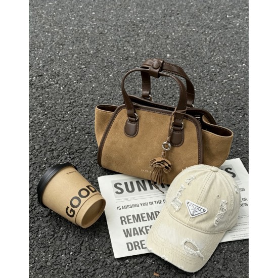 Prada Hat
$30-$45