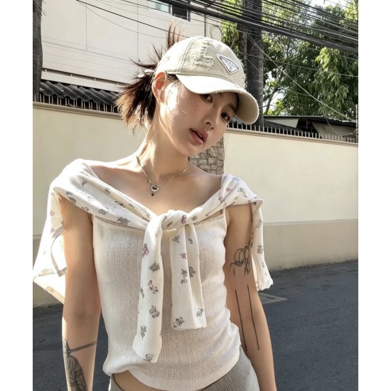 Prada Hat
$30-$45