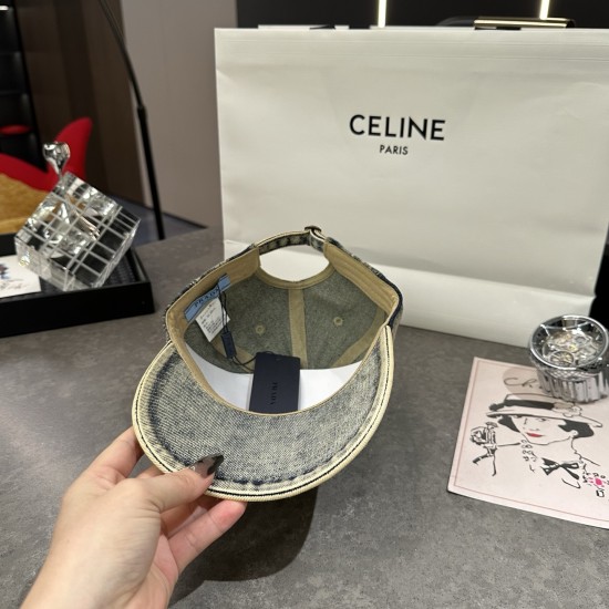 Prada Hat
$30-$45