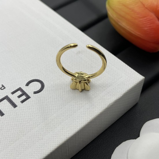 Celine Ring