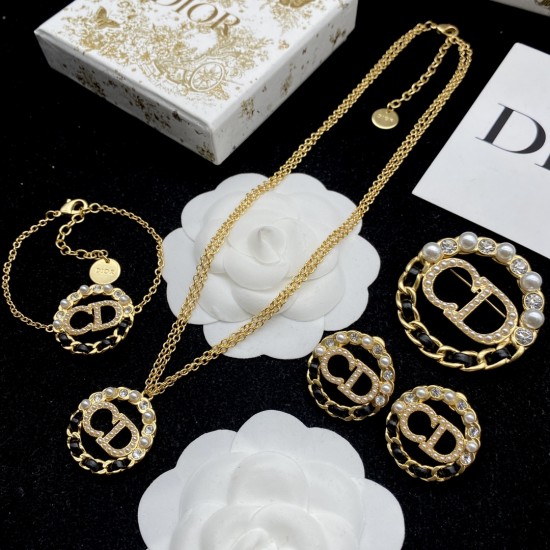 Dior Necklace