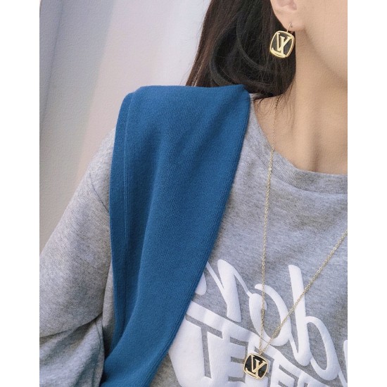 LV Jewelry Necklace: $20–$25 with box; $17–$22 without box