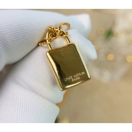 LV Jewelry Necklace: $20–$25 (with box); $17–$22 (without bo