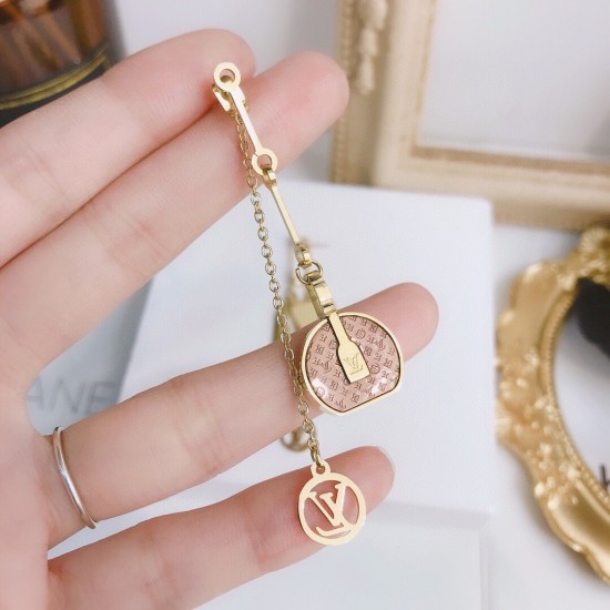 LV Jewelry Necklace: $20–$25 (with box); $17–$22 (without bo