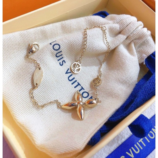LV Jewelry Necklace: $20–$25 (with box); $17–$22 (without bo