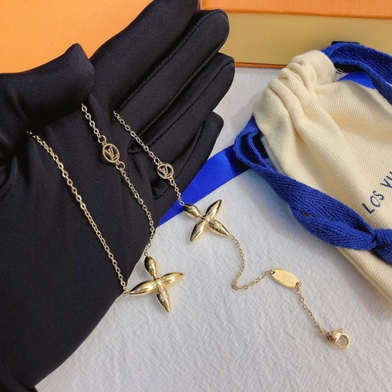 LV Jewelry Necklace: $20–$25 (with box); $17–$22 (without bo