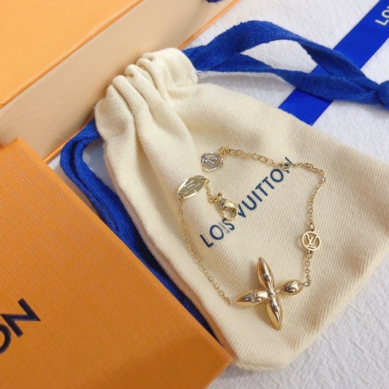 LV Jewelry Necklace: $20–$25 (with box); $17–$22 (without bo